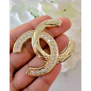 Vintage Quilted C Classy Brooch