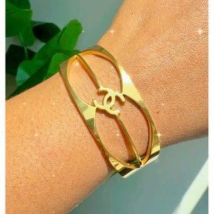 Classy Lady Gold Cuff