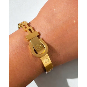 Love Buckle Bracelet